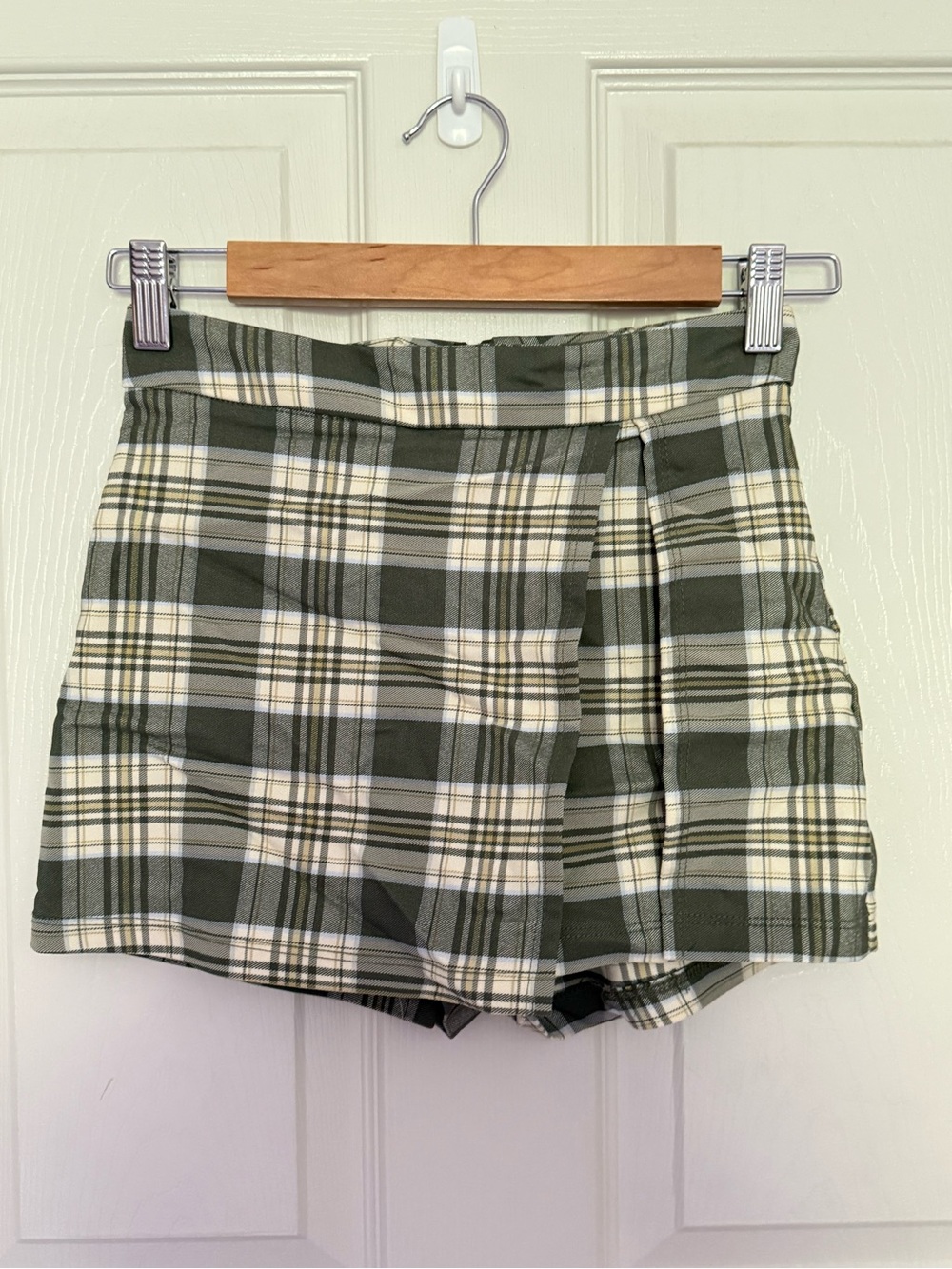 Altar'd State Plaid Green and Cream Skort